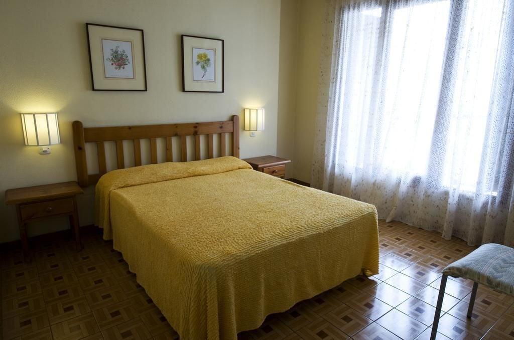 Apartamentos Pessets Adelaida Sort Exterior foto