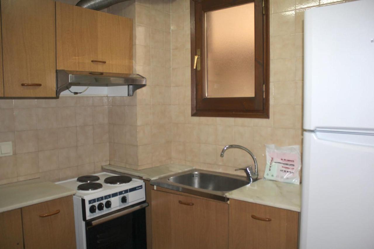 Apartamentos Pessets Adelaida Sort Exterior foto
